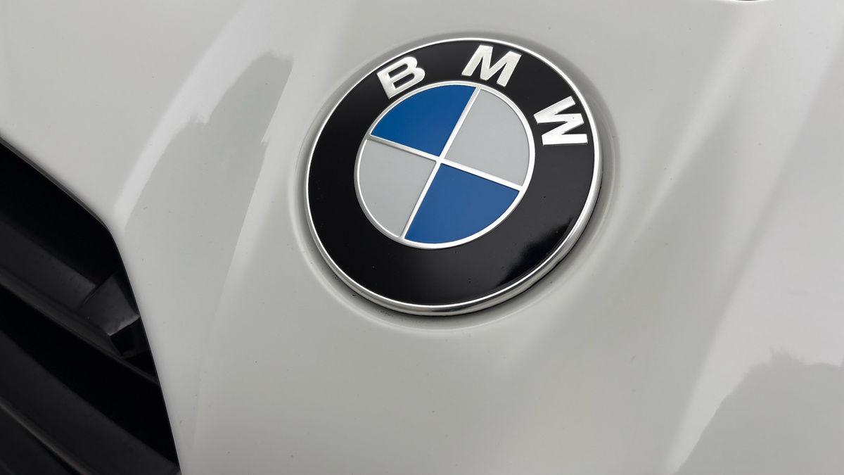 BMW M4 Image 24