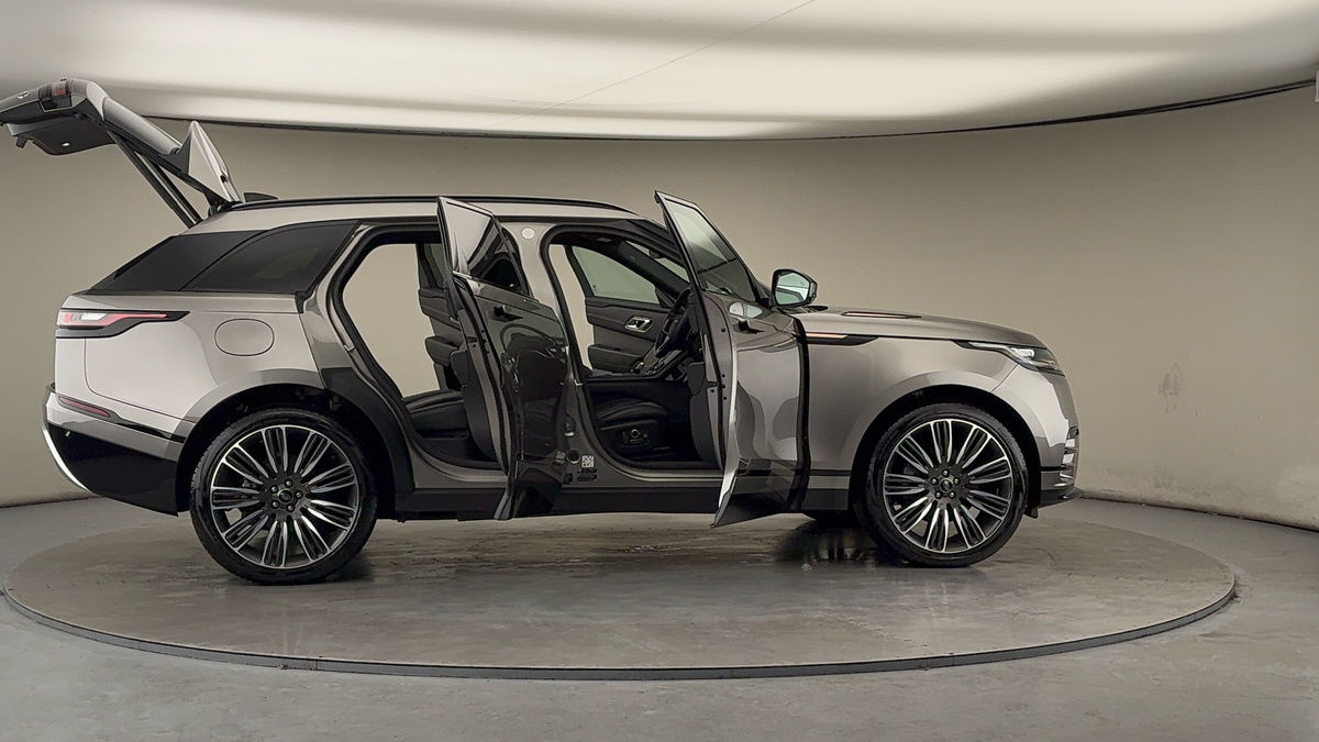 More views of Land Rover Range Rover Velar