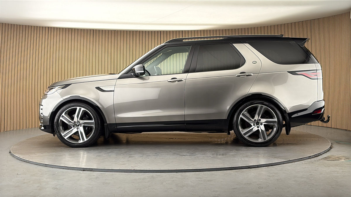 More views of Land Rover Discovery