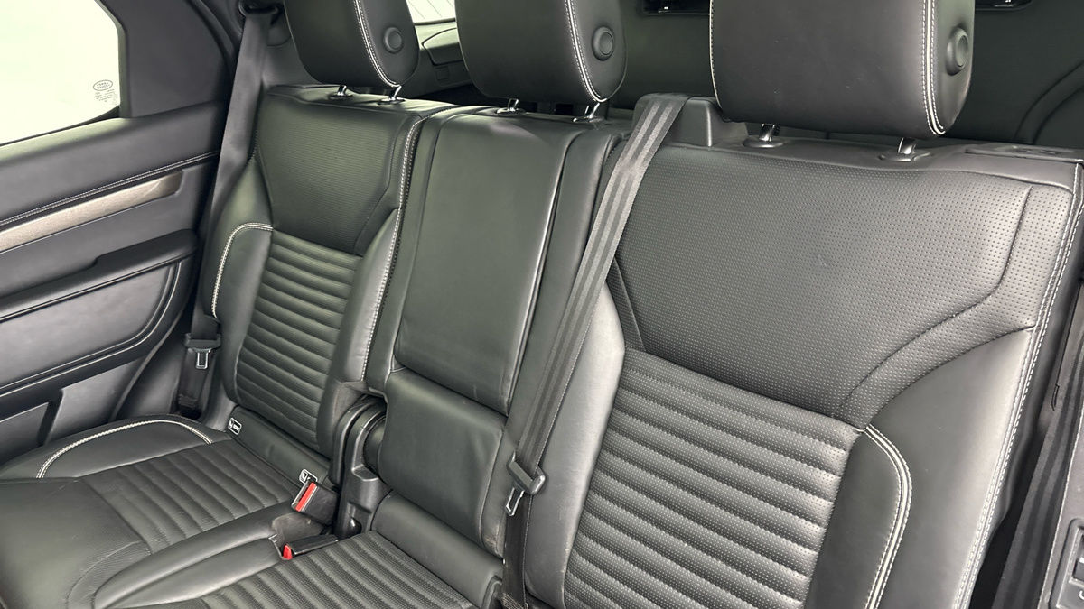 Land Rover Discovery Image 8