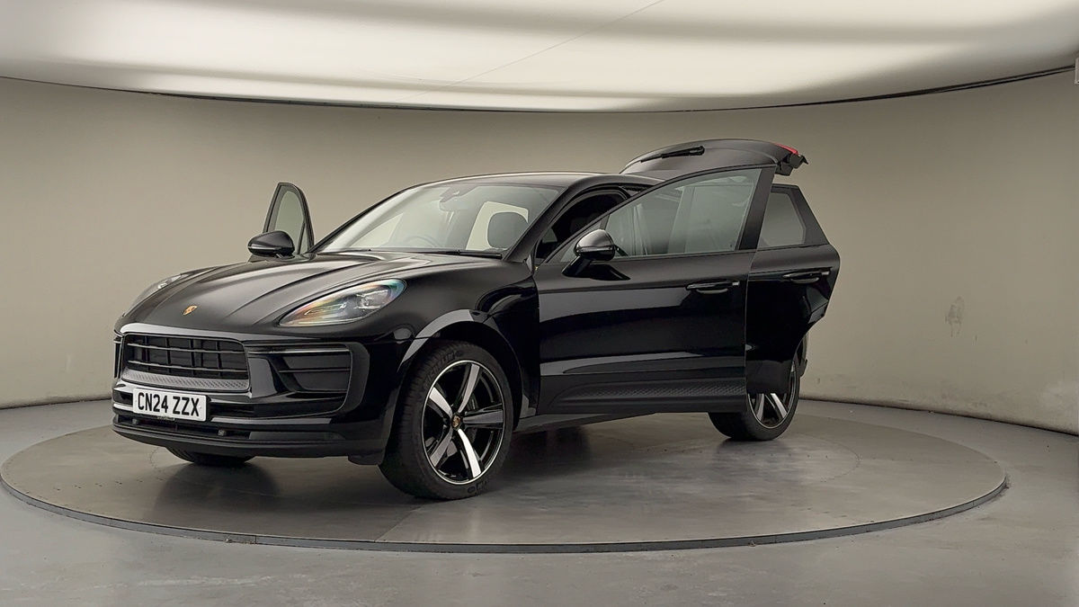 More views of Porsche Macan