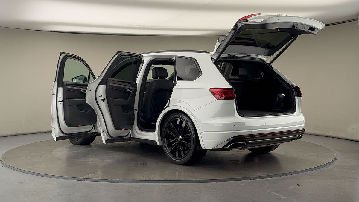 More views of Volkswagen Touareg