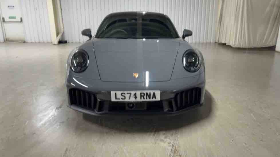 More views of Porsche 911