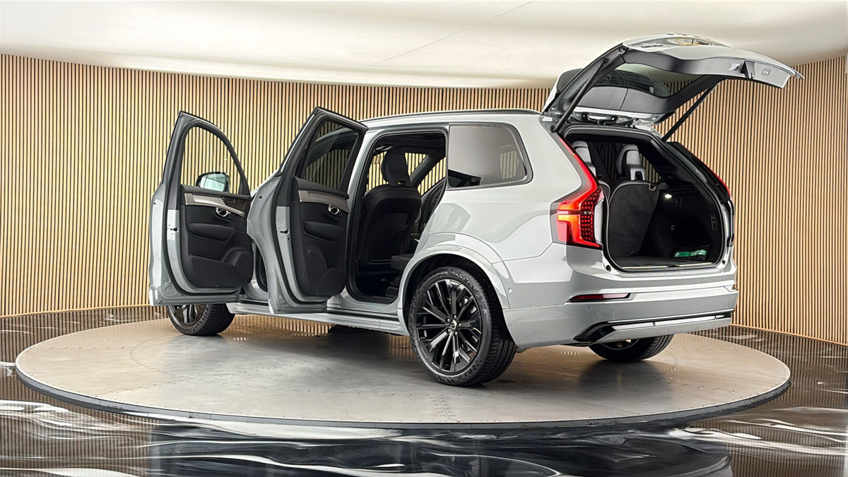More views of Volvo XC90