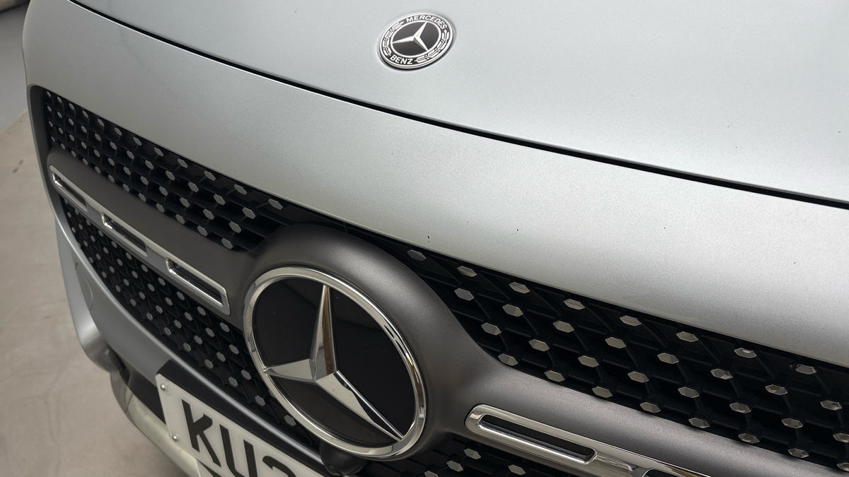 Mercedes-Benz GLB Image 24