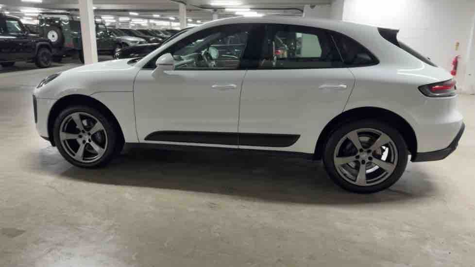 More views of Porsche Macan