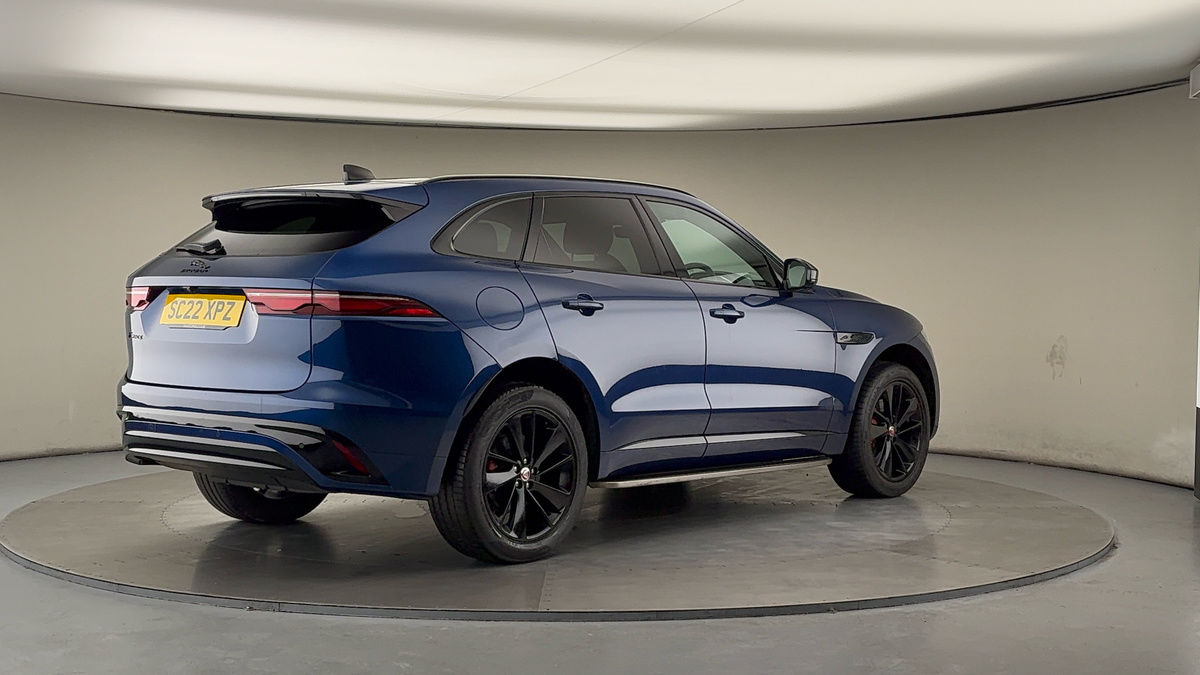 Jaguar F-PACE Image 21