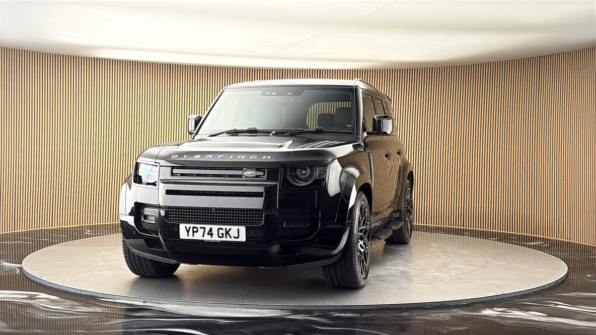 More views of Land Rover Defender 110