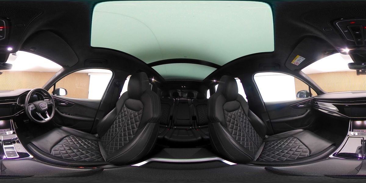 More views of Audi Q7
