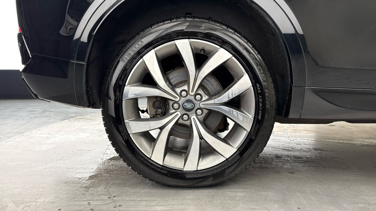 Land Rover Discovery Sport Image 10