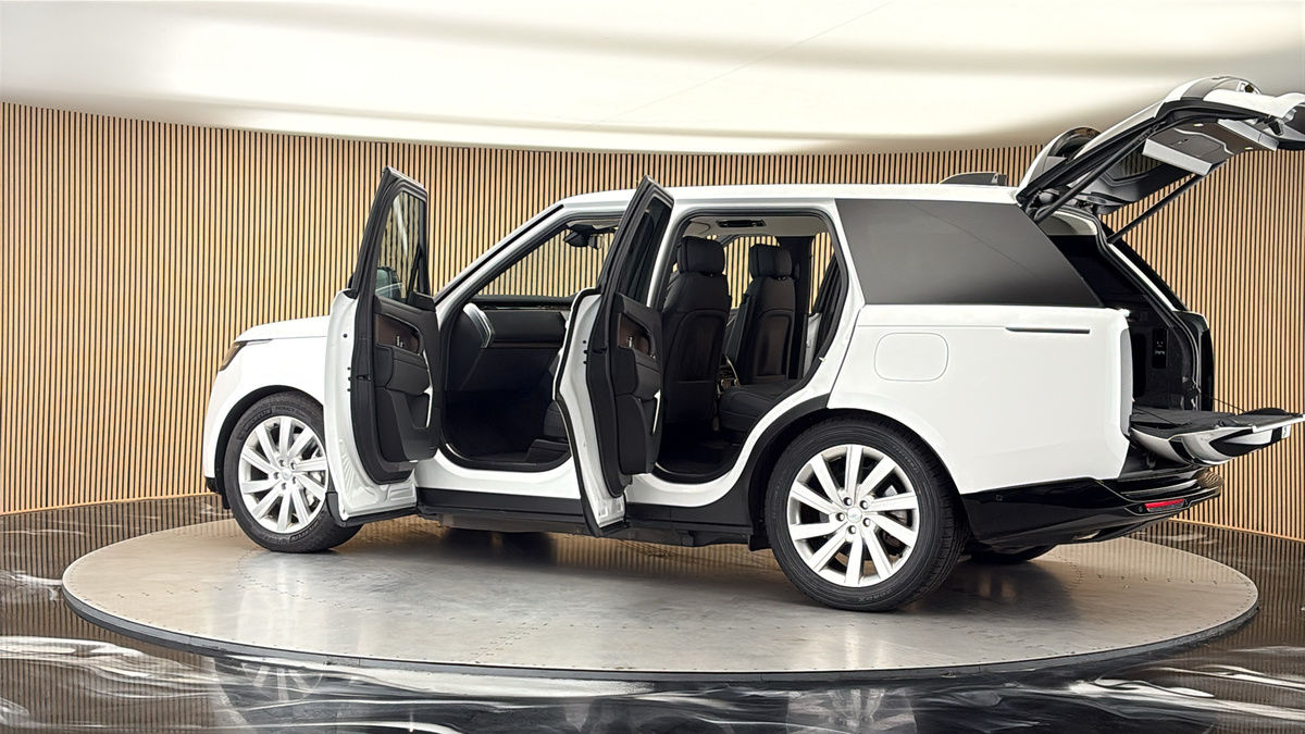 More views of Land Rover Range Rover