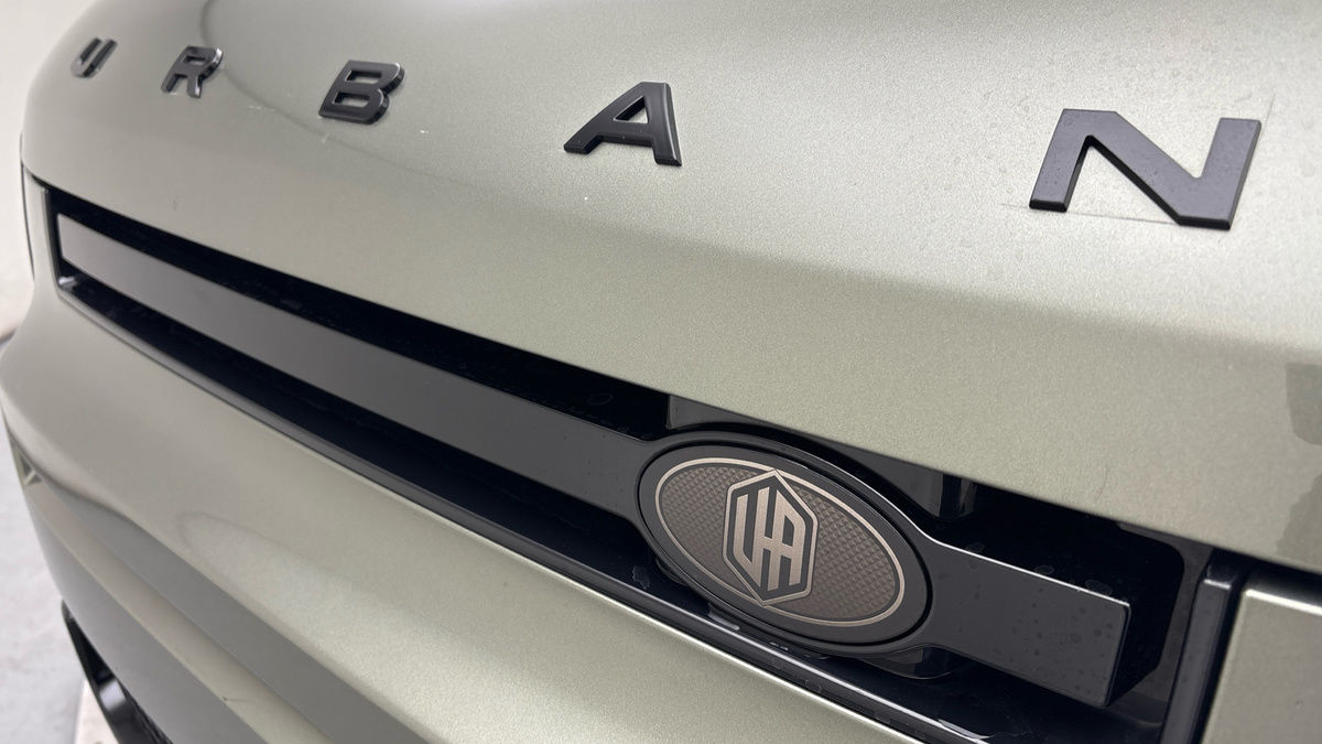 Land Rover Defender 110 Urban Image 24