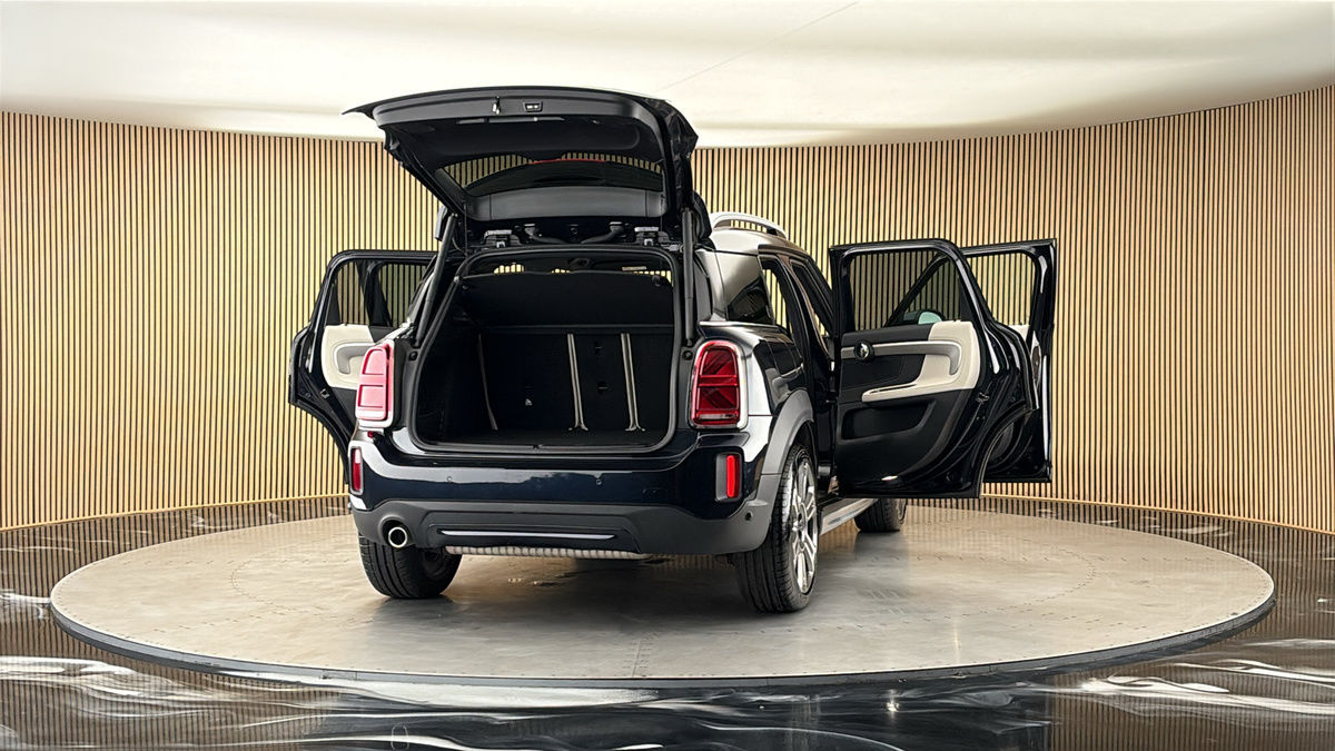 More views of MINI Countryman