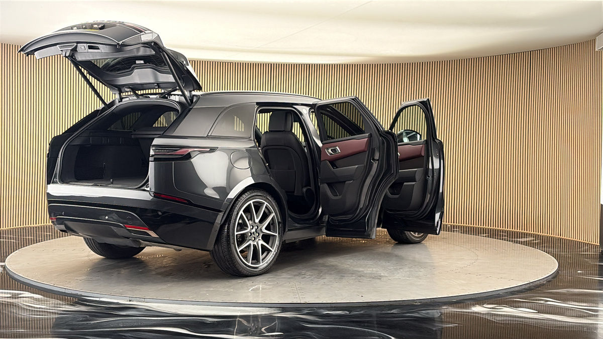 More views of Land Rover Range Rover Velar