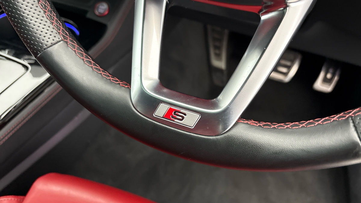 Audi S4 Avant Image 25