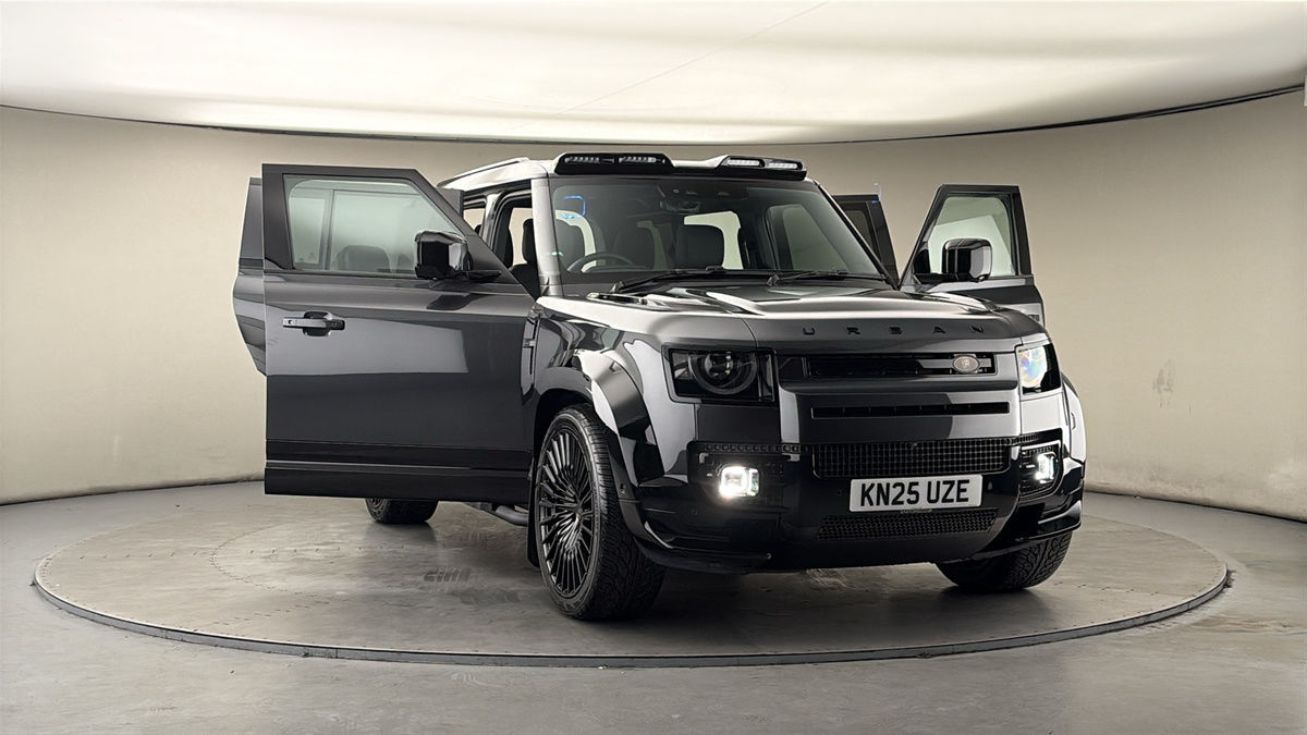 More views of Land Rover Defender 110