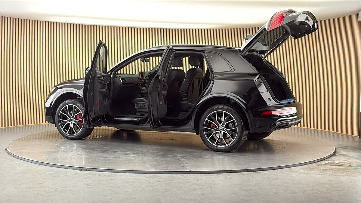More views of Audi Q5
