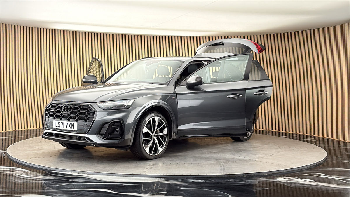 More views of Audi Q5