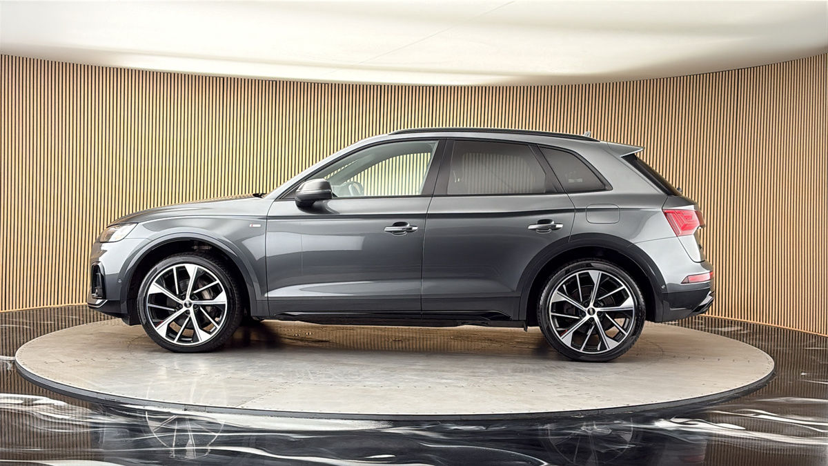 More views of Audi Q5