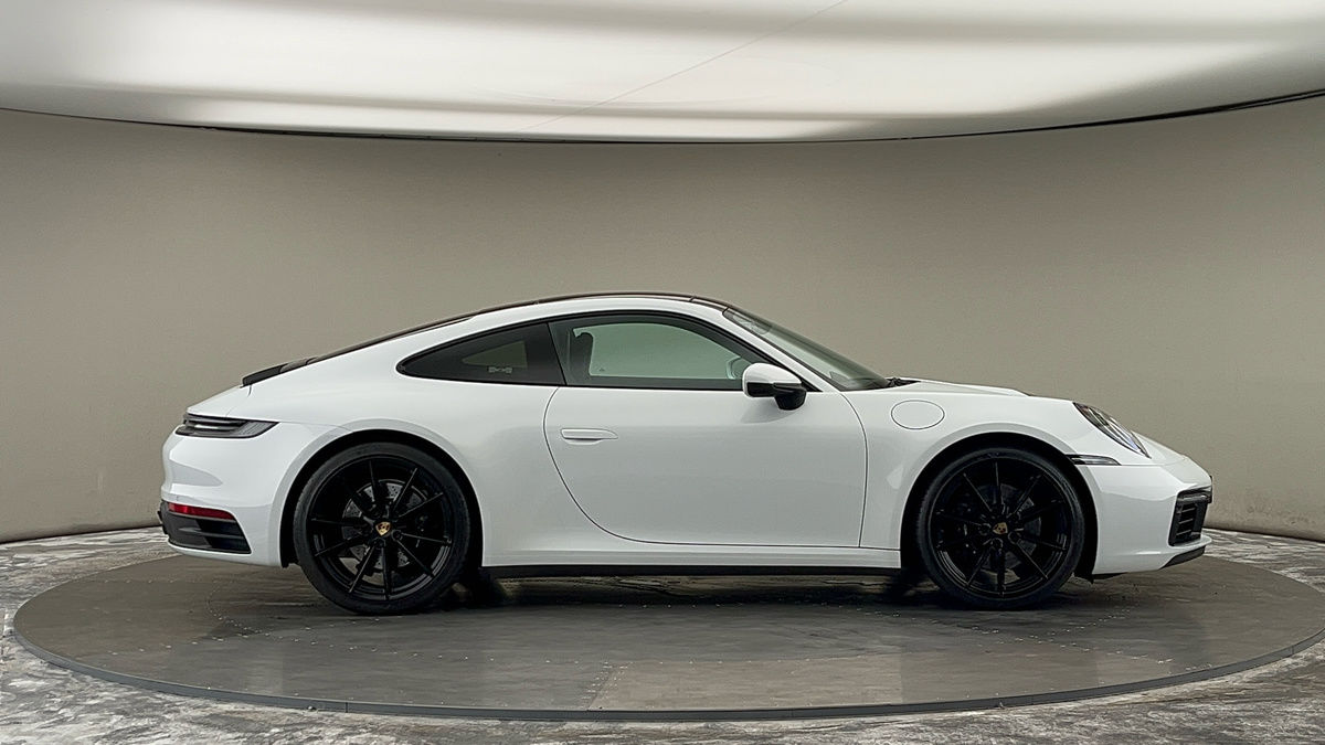 Porsche 911 Image 16