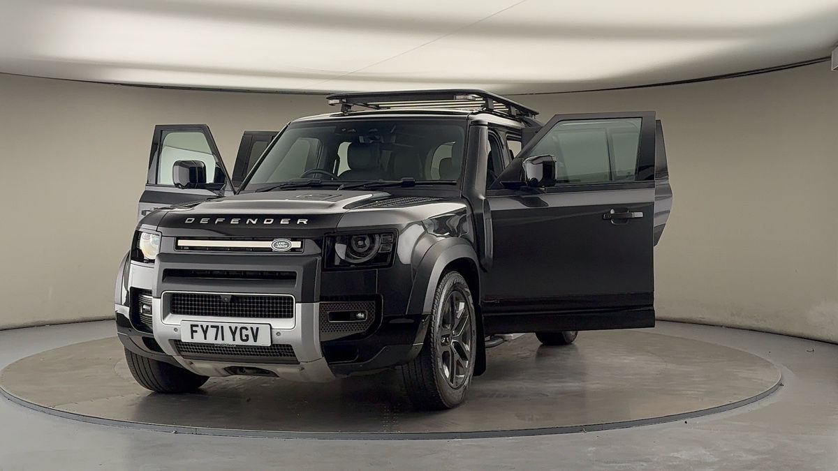 More views of Land Rover Defender 110