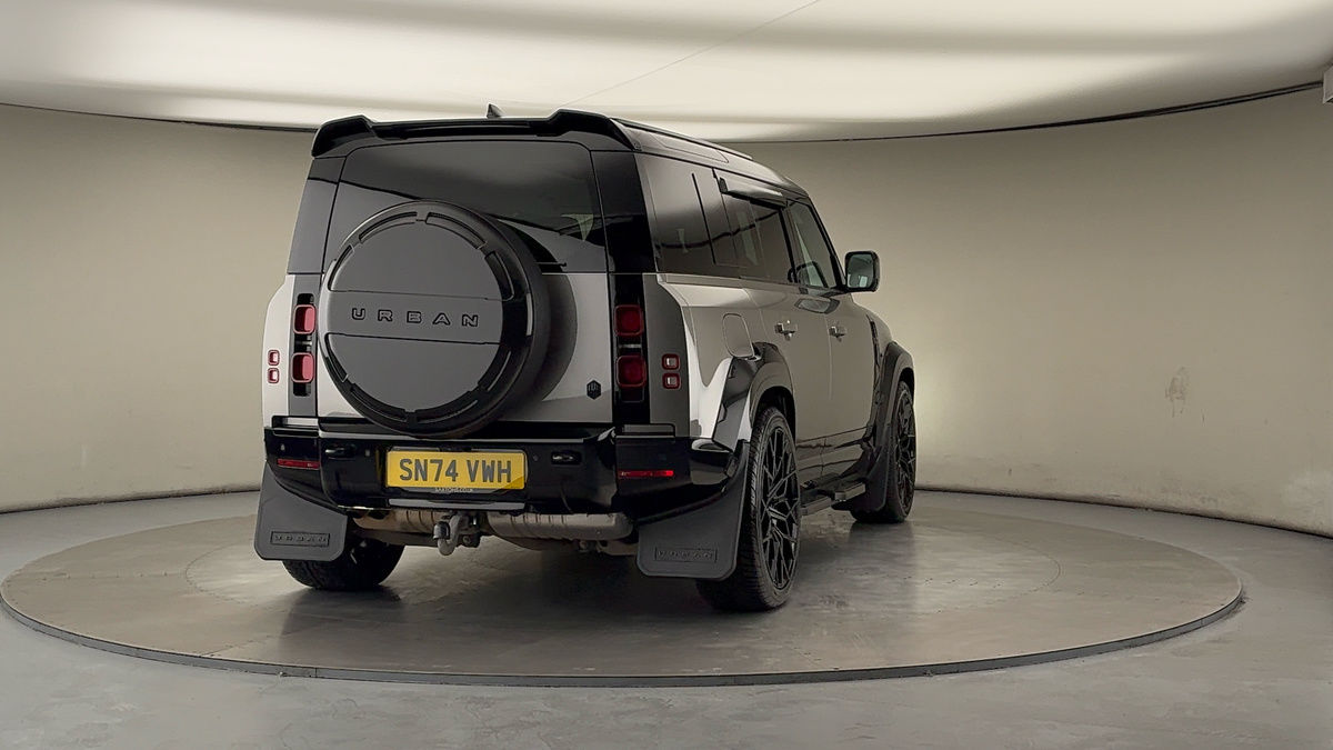 More views of Land Rover Defender 110