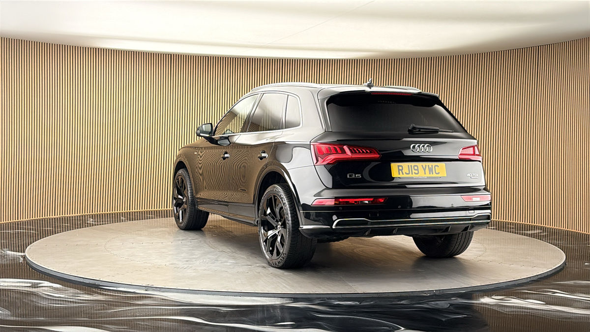 More views of Audi Q5