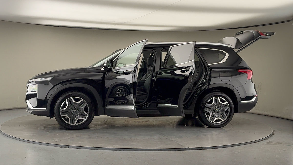 More views of Hyundai Santa Fe