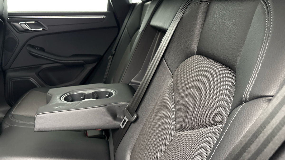 Porsche Macan Image 9