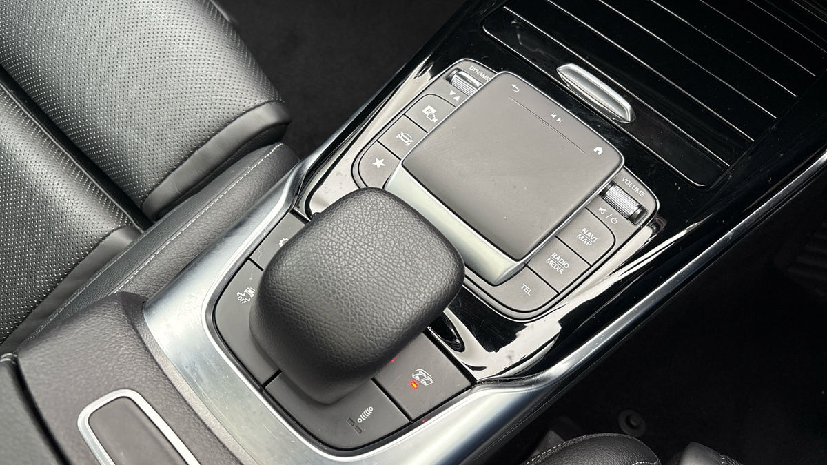 Mercedes-Benz CLA Image 28