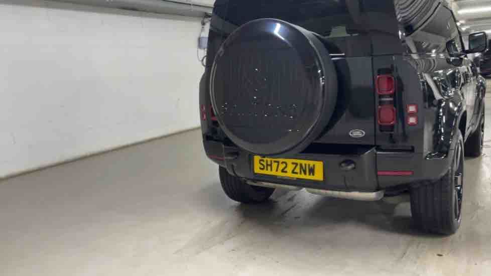 More views of Land Rover Defender 90