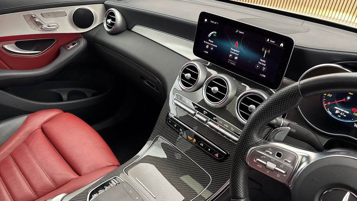 Mercedes-Benz GLC Image 18