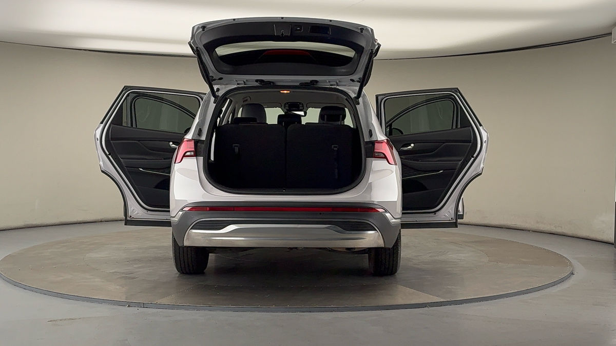 More views of Hyundai Santa Fe
