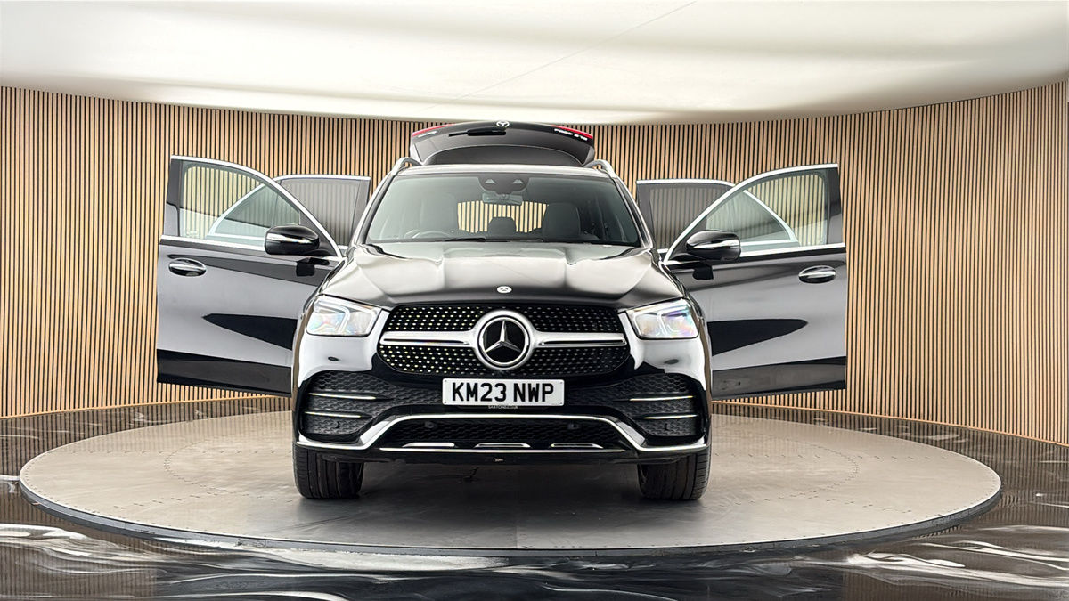 More views of Mercedes-Benz GLE