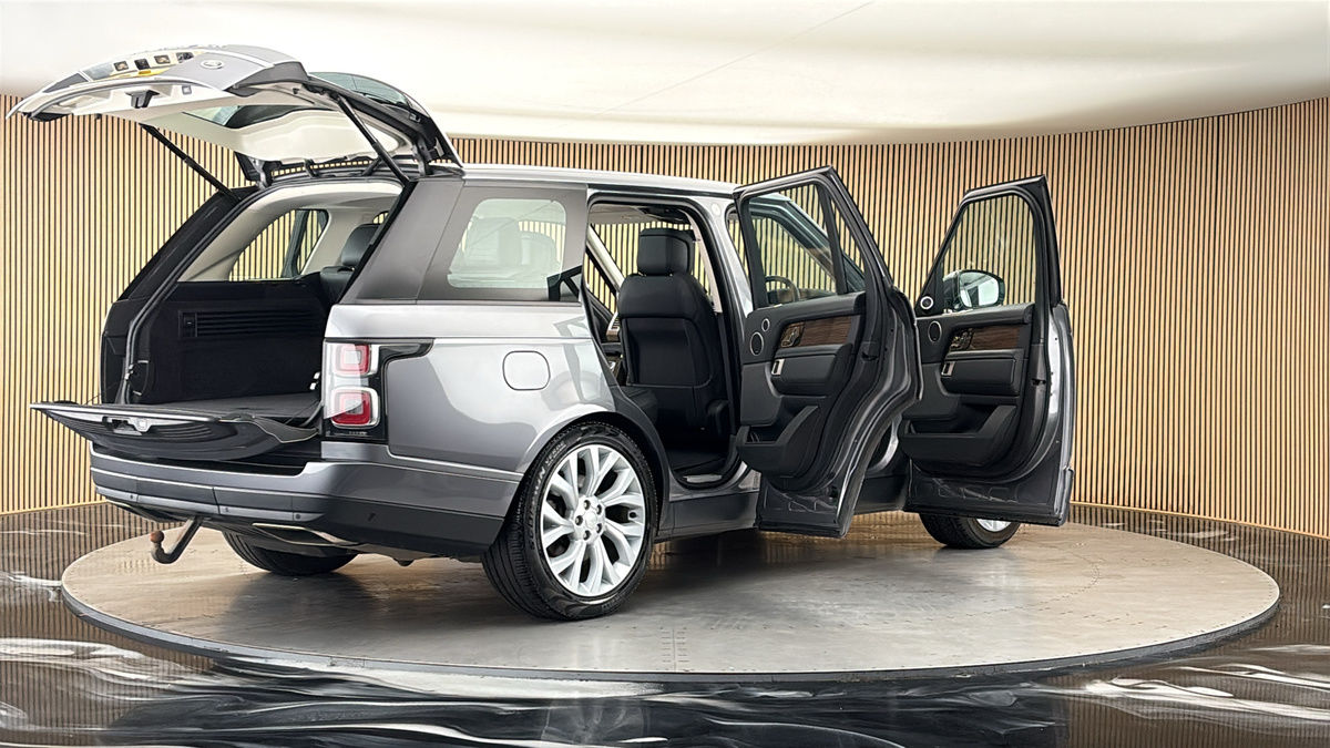 More views of Land Rover Range Rover