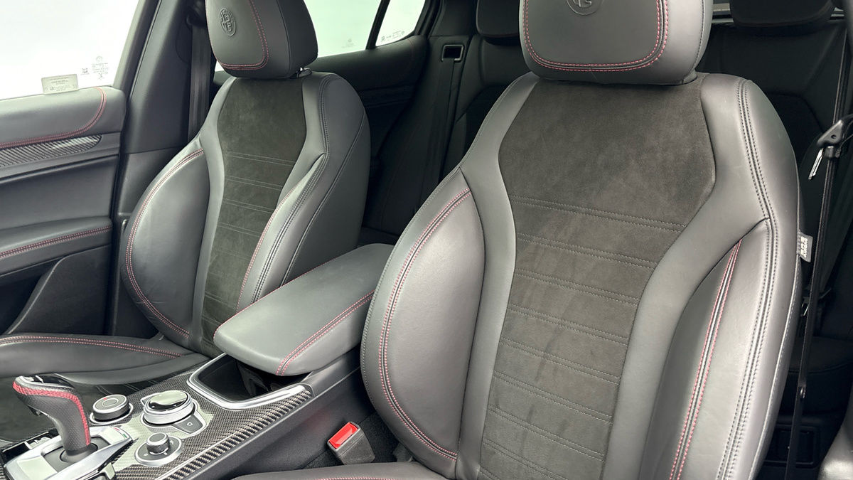 Alfa Romeo Stelvio Image 7