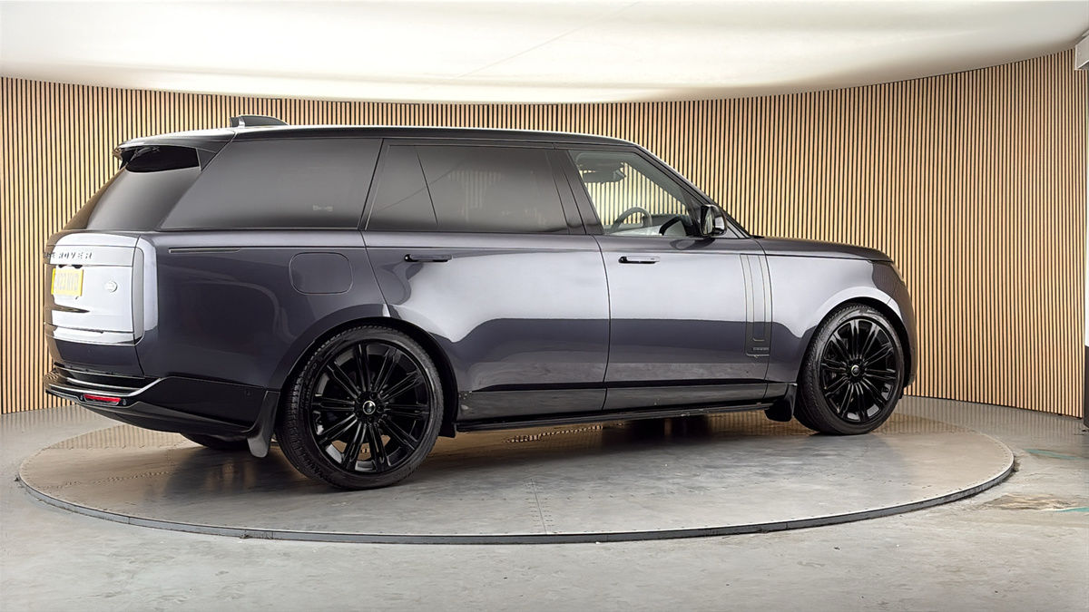 More views of Land Rover Range Rover