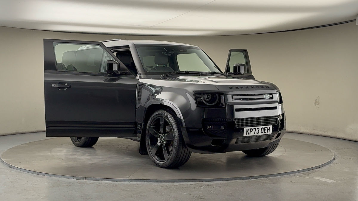 More views of Land Rover Defender 90