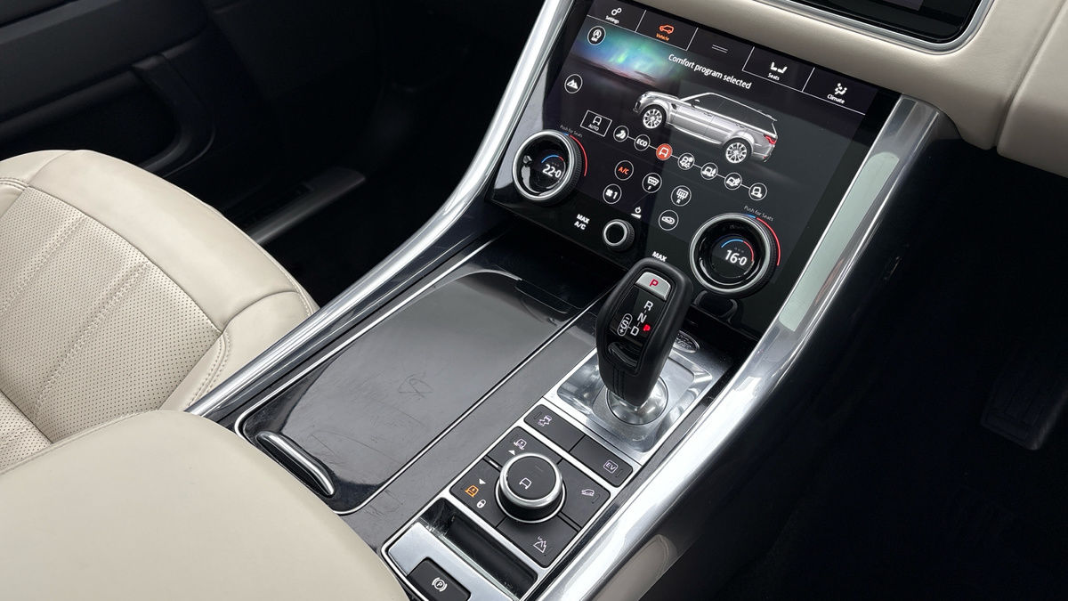 Land Rover Range Rover Sport Image 18