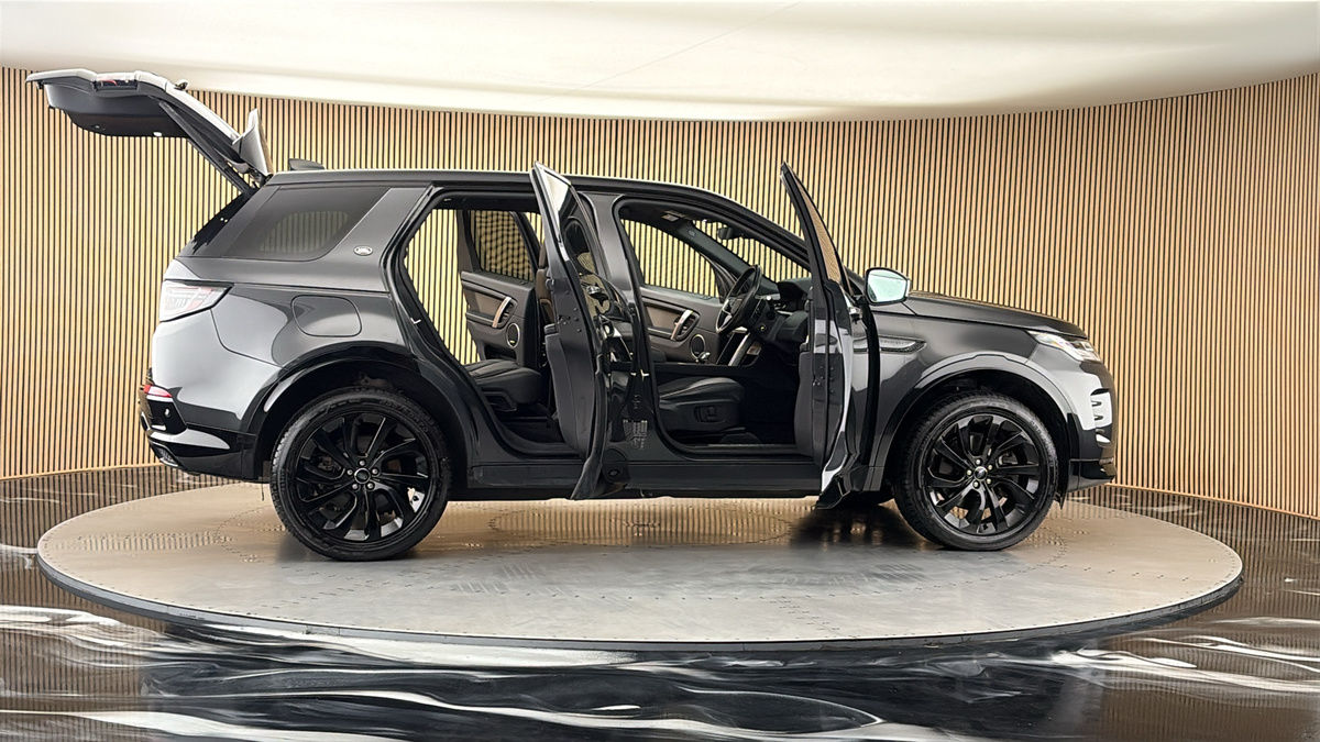 More views of Land Rover Discovery Sport