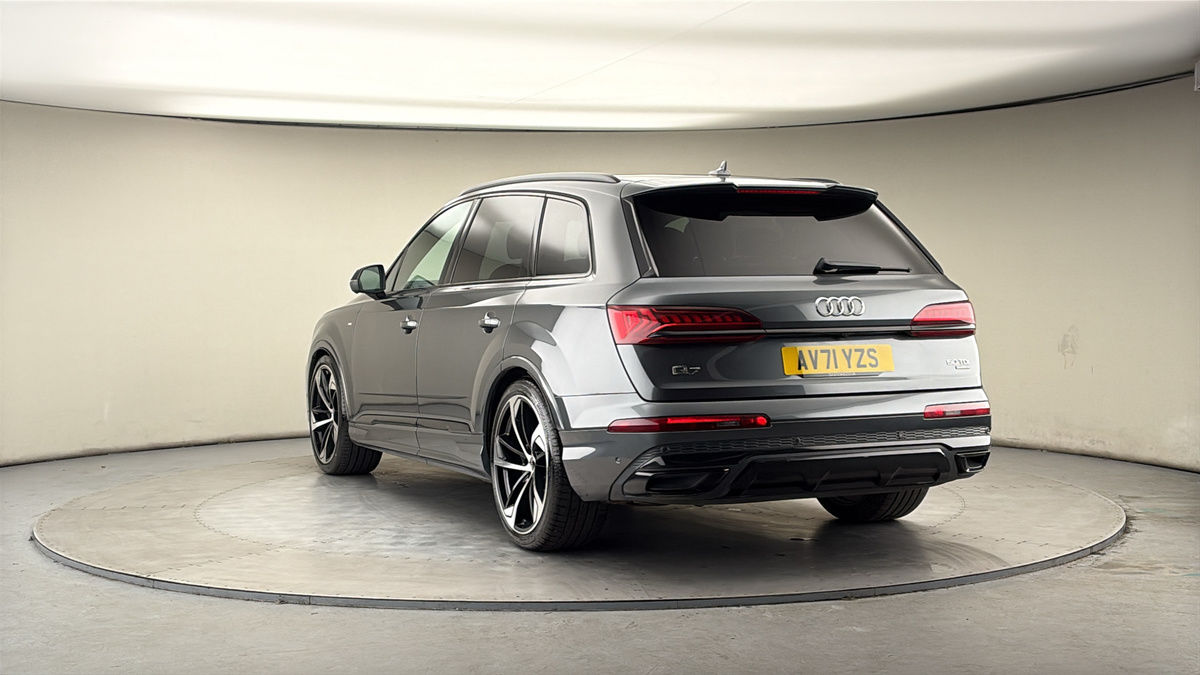 More views of Audi Q7