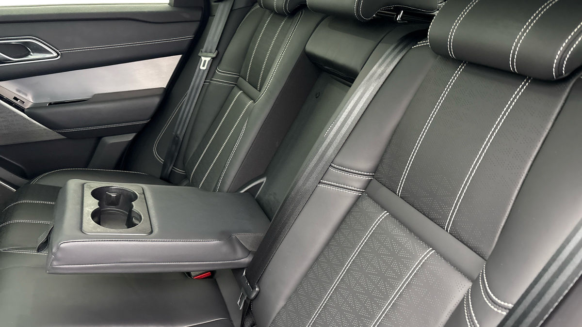 Land Rover Range Rover Velar Image 9