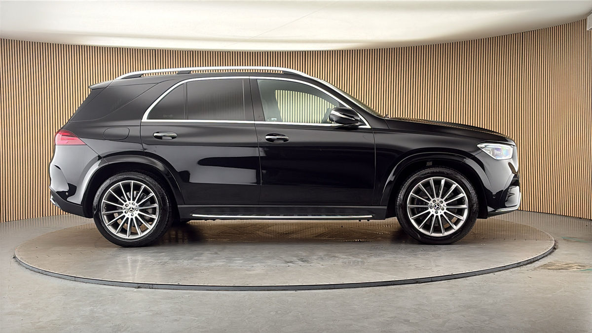 More views of Mercedes-Benz GLE