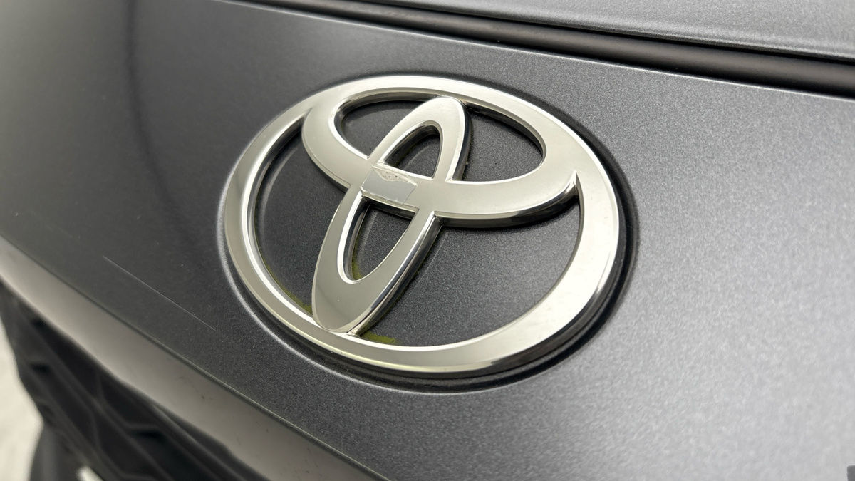 Toyota C-HR Image 24