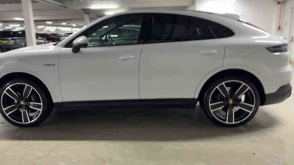 More views of Porsche Cayenne