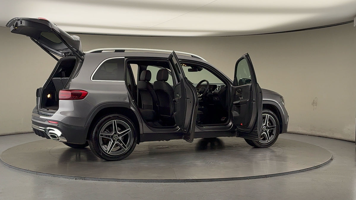 More views of Mercedes-Benz GLB