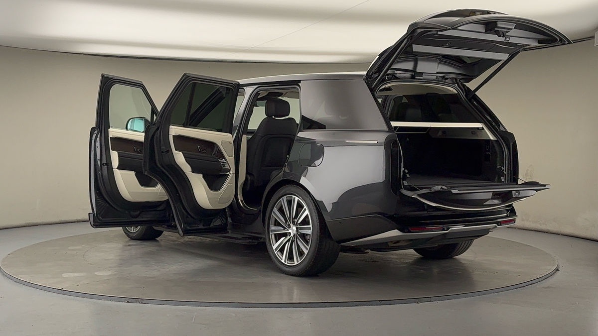 More views of Land Rover Range Rover