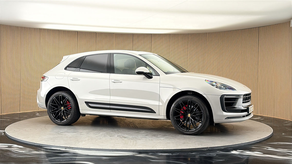 More views of Porsche Macan