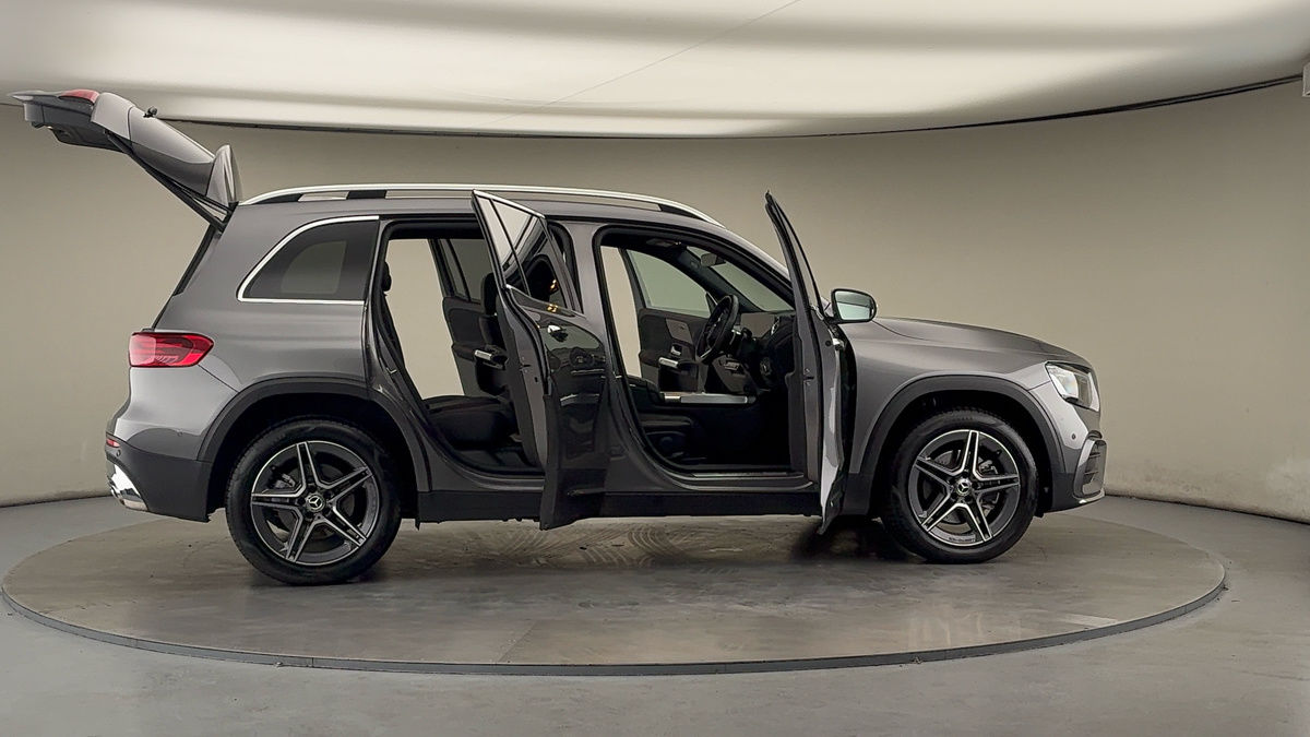 More views of Mercedes-Benz GLB