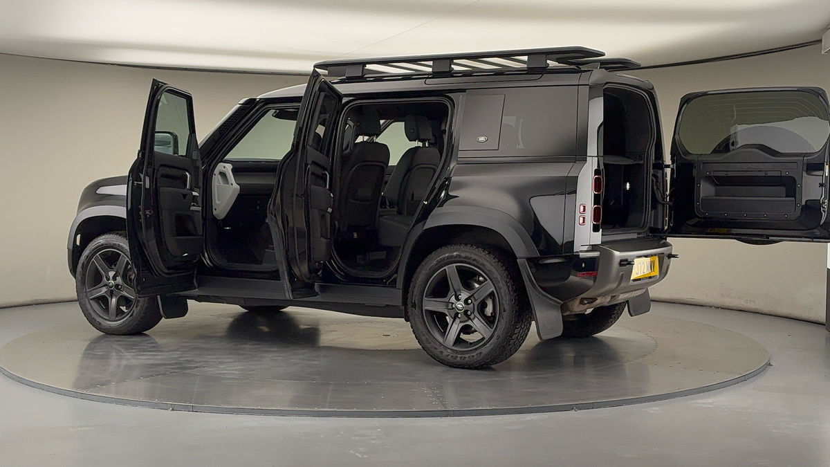 More views of Land Rover Defender 110